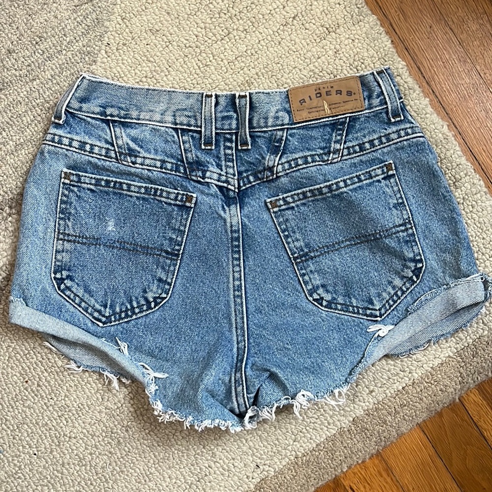 RIDERS CUT OFF JEAN SHORTS
